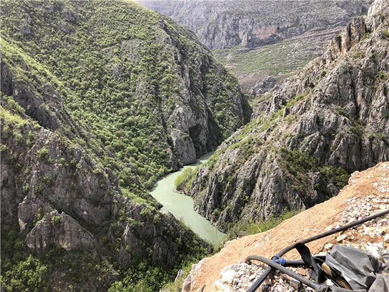 SUMET, ÜÇÜNCÜ KEZ ARNAVUTLUK
